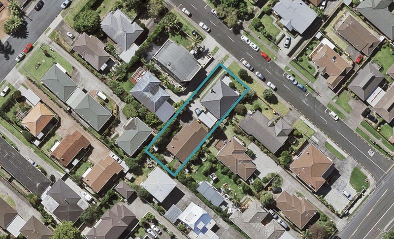 2/2 Alma Road, Milford, Auckland - Carousel 1