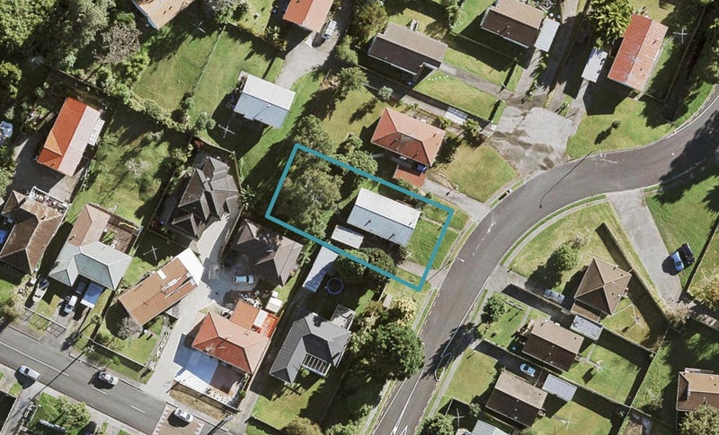 4 Molley Green Place, Mount Roskill, Auckland - Carousel 1