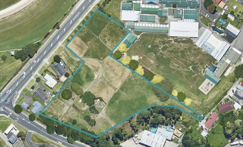 1468 Cameron Road, Greerton, Tauranga - Carousel 1
