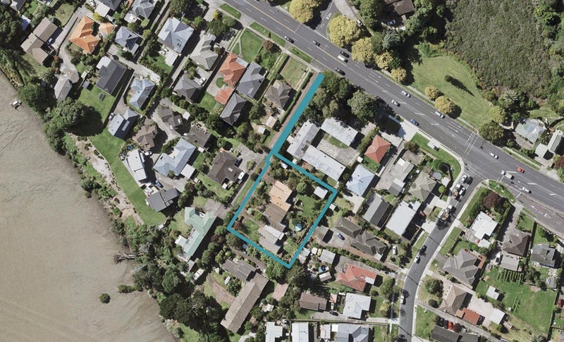 2/27A Pakuranga Road, Pakuranga, Auckland - Carousel 1