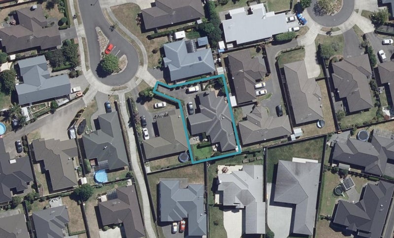 11 Belgrave Court, Huntington, Hamilton - Carousel 1