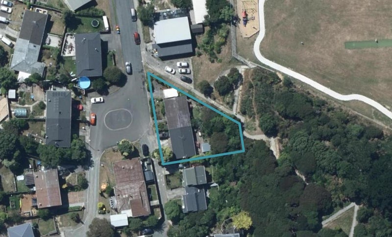 11A Yarrow Place, Papakowhai, Porirua - Carousel 1
