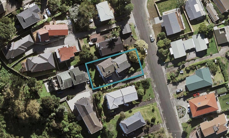 16A Bel Air Drive, Hillsborough, Auckland - Carousel 1