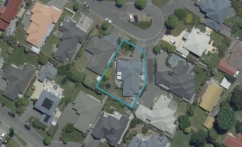 10 Dunmurry Place, Casebrook, Christchurch - Carousel 1