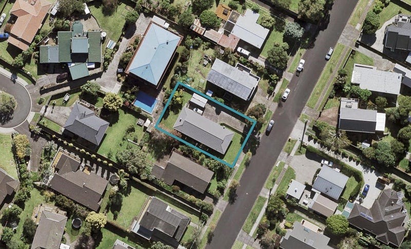 2/12 Seaforth Avenue, Mangere Bridge, Auckland - Carousel 1