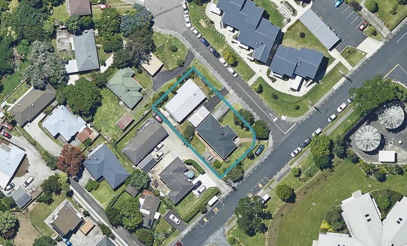 2 Matthew Street, Gate Pa, Tauranga - Carousel 1