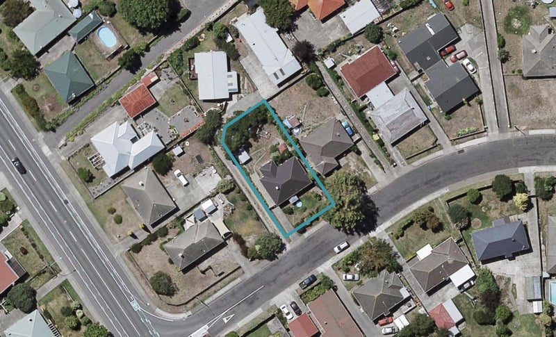 1102 Cunningham Crescent, Mayfair, Hastings - Carousel 1