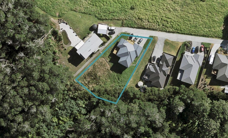 116 Tiriwa Drive, Massey, Auckland - Carousel 1