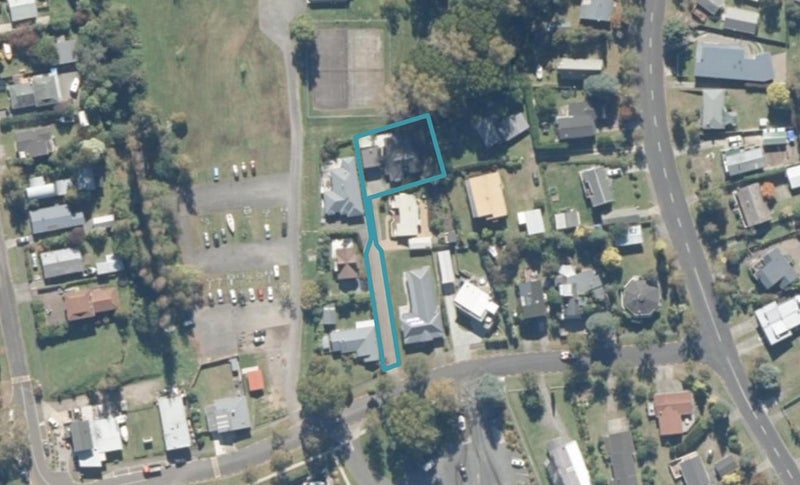 2/20 Mata Place, Kinloch, Taupō - Carousel 1