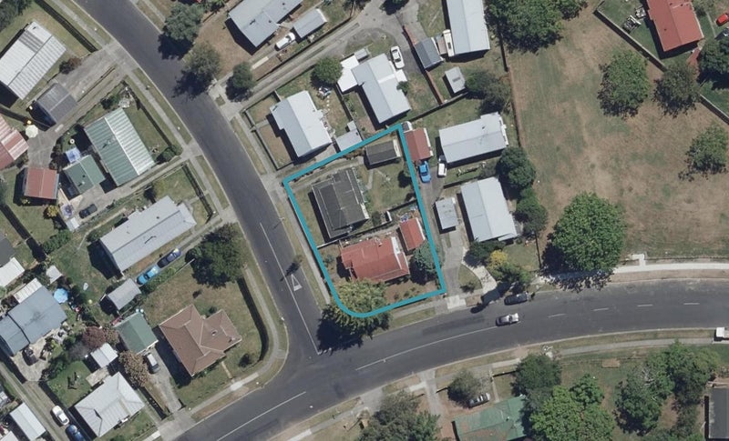 16 Crawshaw Drive, Nawton, Hamilton - Carousel 1