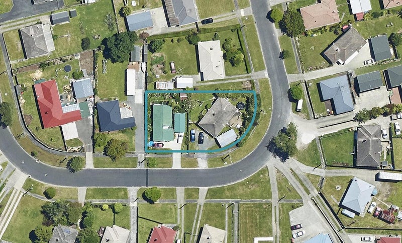 15 Puriri Crescent, Hillcrest, Rotorua - Carousel 1