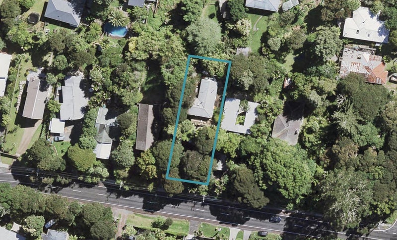 135 Woodlands Park Road, Titirangi, Auckland - Carousel 1