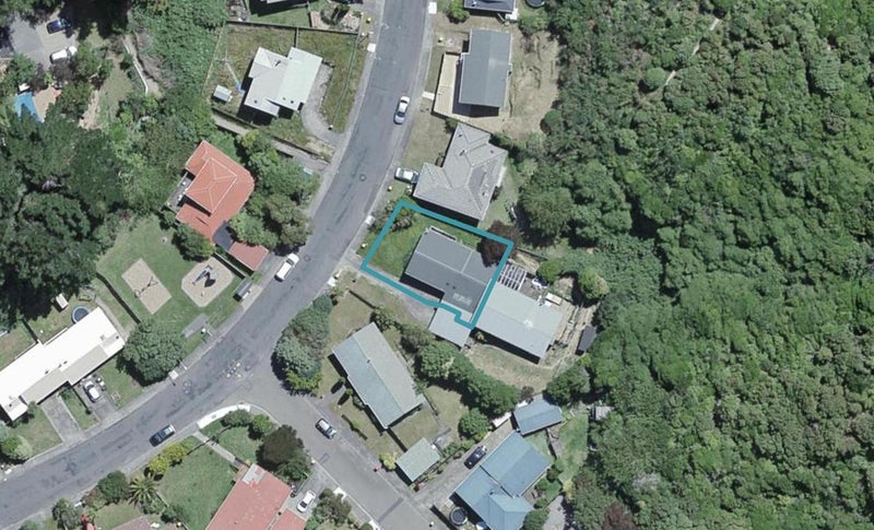 67A Hazlewood Avenue, Karori, Wellington - Carousel 1