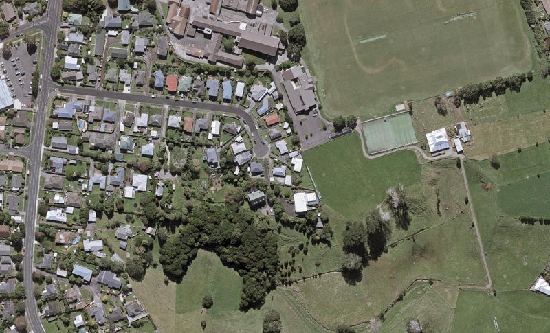 37 Trafalgar Street, Westown, New Plymouth - Carousel 1