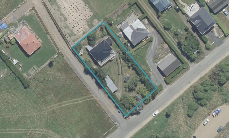 27 Esplanade, Warrington, Waikouaiti - Carousel 1