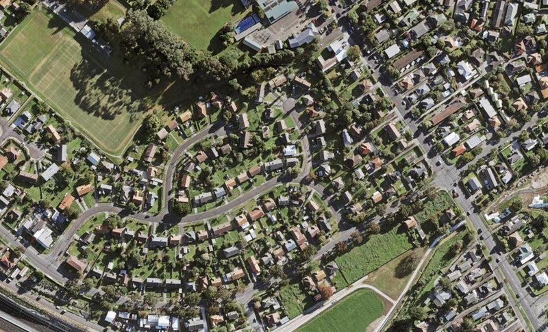 42D Hargest Terrace, Mount Albert, Auckland - Carousel 1