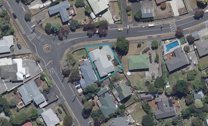 2A McCracken Avenue, Hillcrest, Hamilton - Carousel 1