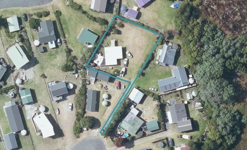 6 Pipi Crescent, Māhia - Carousel 1
