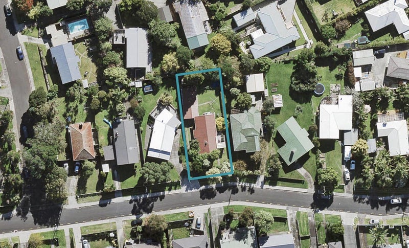13 Saffron Street, Birkdale, Auckland - Carousel 1