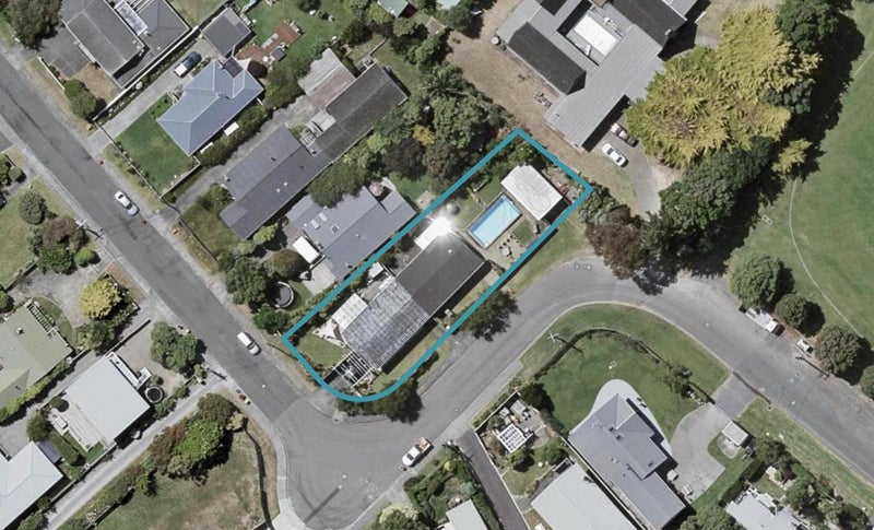 15 Vaucluse Avenue, Paraparaumu Beach, Paraparaumu - Carousel 1