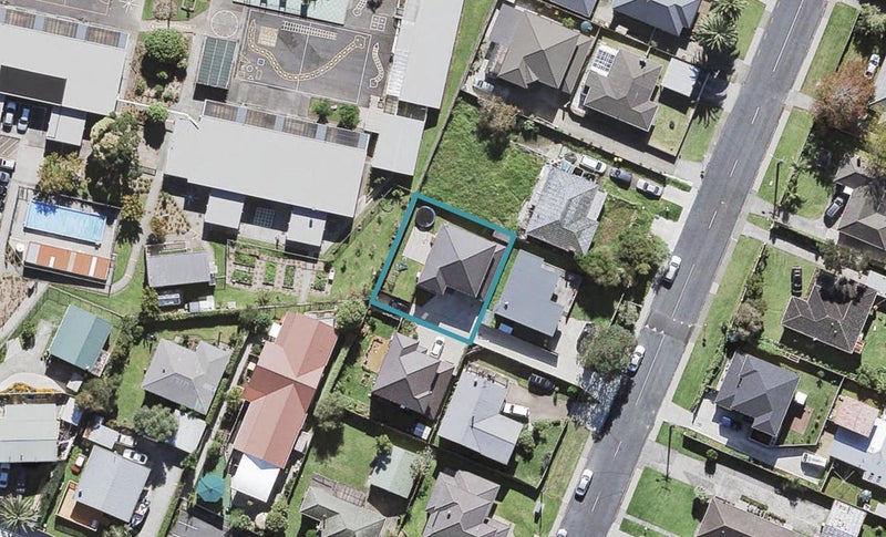 4A Vanguard Road, Kelston, Auckland - Carousel 1