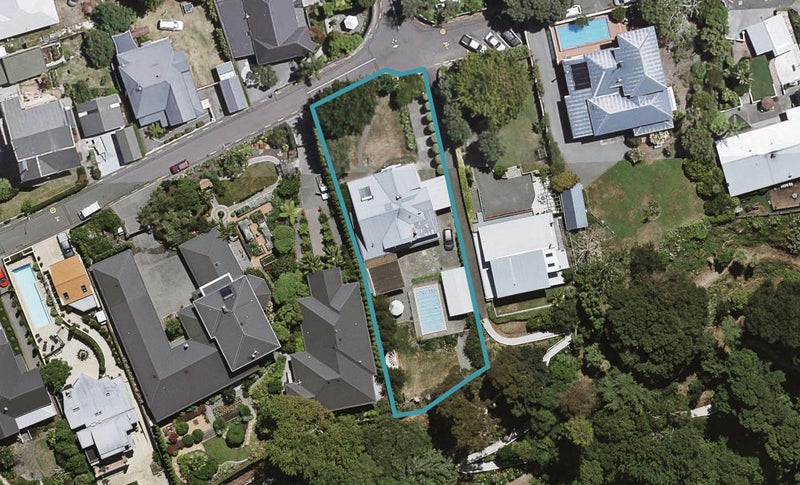 24 Cameron Road, Bluff Hill, Napier - Carousel 1