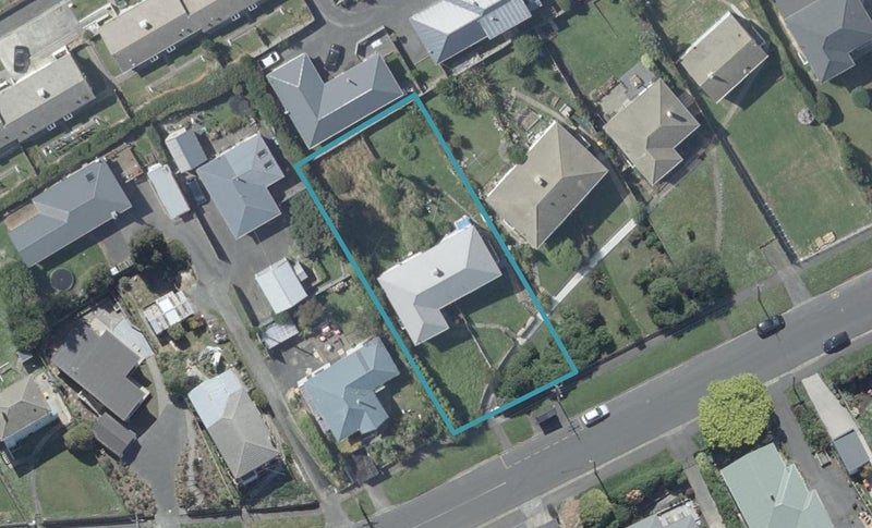 54 Aberdeen Road, Saint Clair, Dunedin - Carousel 1