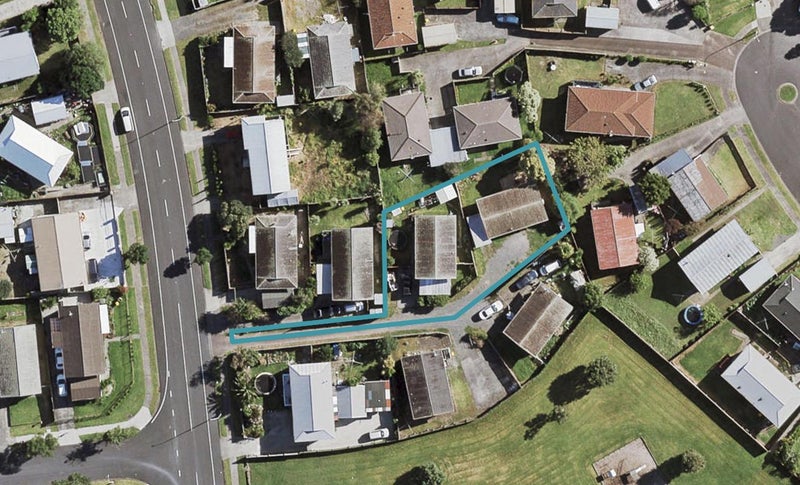 2/164 Finlayson Avenue, Clendon Park, Auckland - Carousel 1