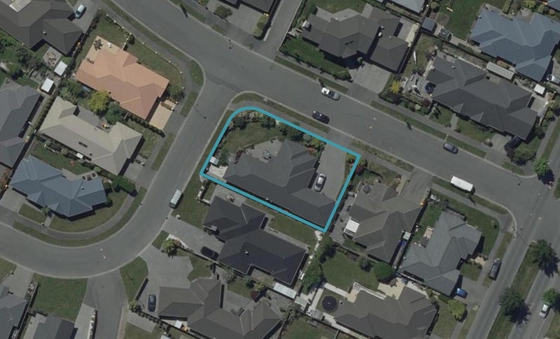 5 Burbank Drive, Aidanfield, Christchurch - Carousel 1