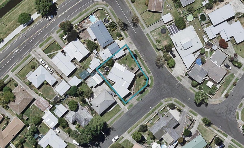 2 Essex Street, Tamatea, Napier - Carousel 1