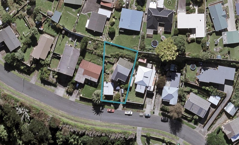 15 Hobart Drive, Spotswood, New Plymouth - Carousel 1