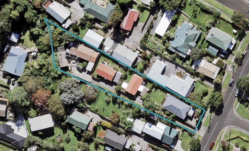 1/18 Queen Mary Avenue, New Lynn, Auckland - Carousel 1