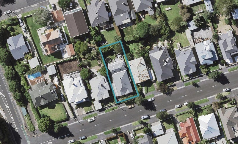 18 Allenby Avenue, Devonport, Auckland - Carousel 1