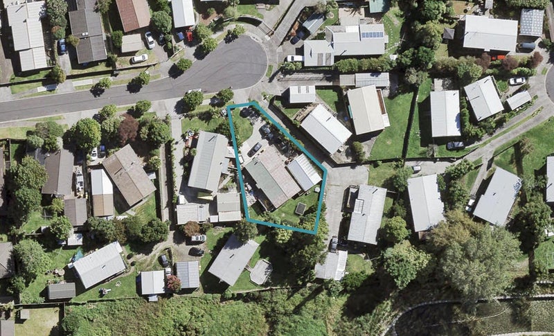 13 Macrocarpa Place, Ranui, Auckland - Carousel 1