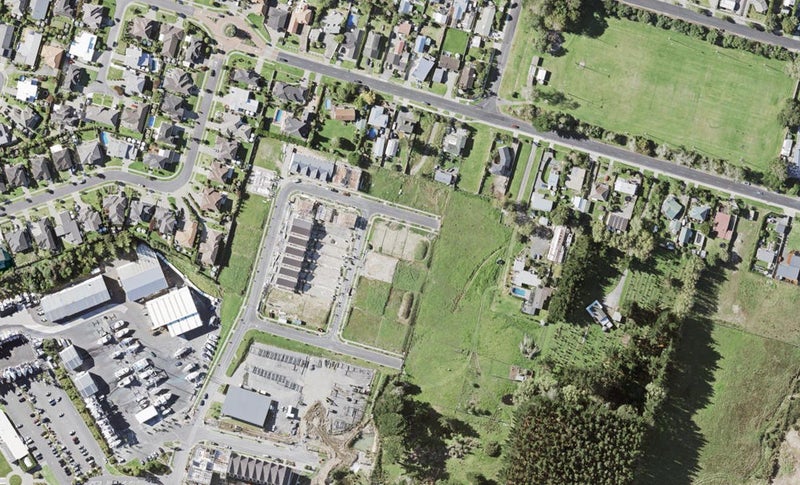 225 Jack Lachlan Drive, Beachlands, Auckland - Carousel 1