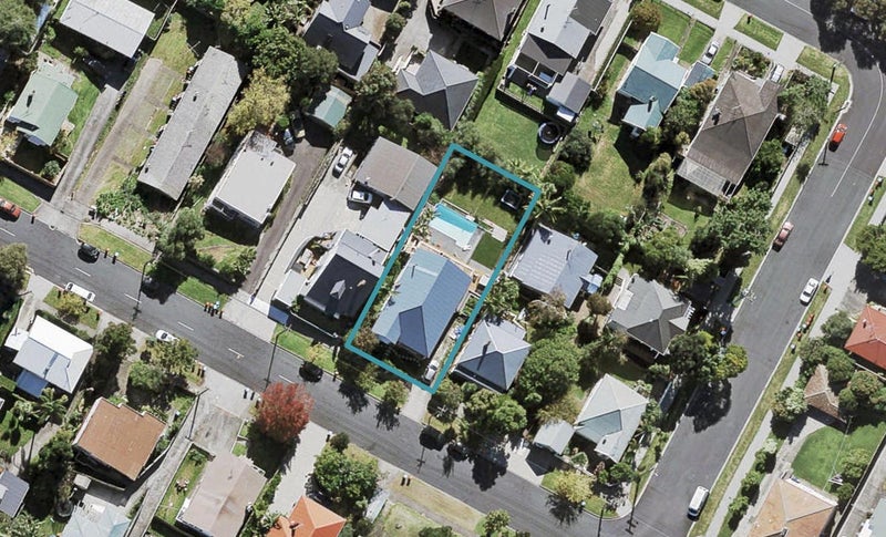 25 Bannerman Road, Morningside, Auckland - Carousel 1