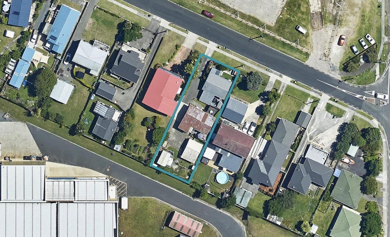 9 Percy Road, Papamoa Beach, Papamoa - Carousel 1