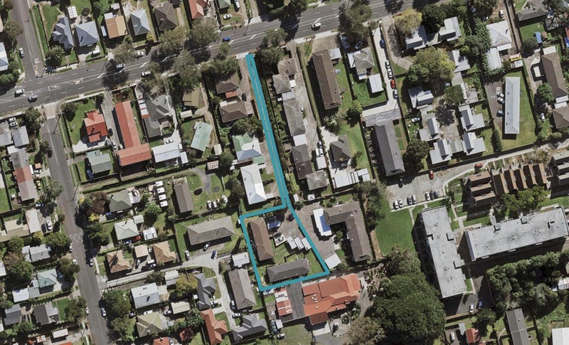 2/67 Princes Street, Otahuhu, Auckland - Carousel 1