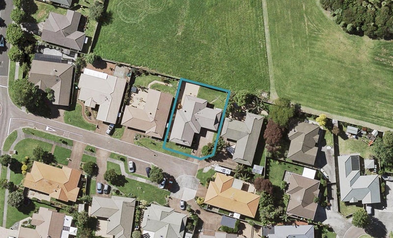 8 Saidia Place, Huntington Park, Auckland - Carousel 1