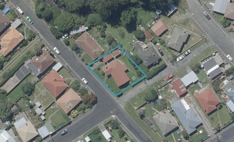10 Tannadice Street, Normanby, Dunedin - Carousel 1