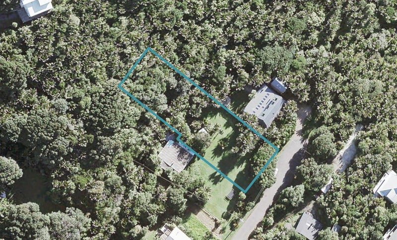 134 Garden Road, Piha, Piha - Carousel 1