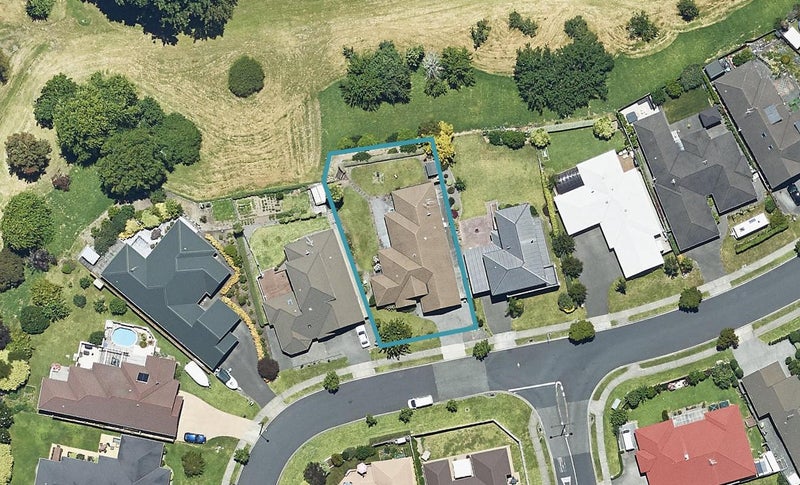 74 Merriman Place, Pyes Pa, Tauranga - Carousel 1