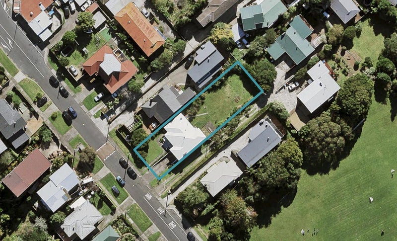 8 Belfast Street, Hillsborough, Auckland - Carousel 1