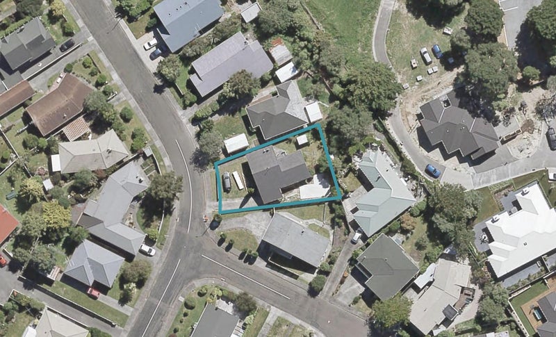 8 Whirinaki Crescent, Heretaunga, Upper Hutt - Carousel 1