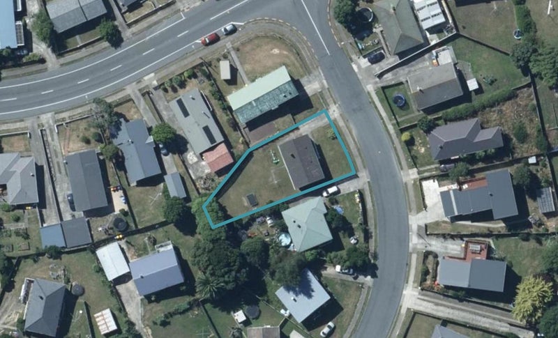 4 Beauzami Crescent, Ascot Park, Porirua - Carousel 1