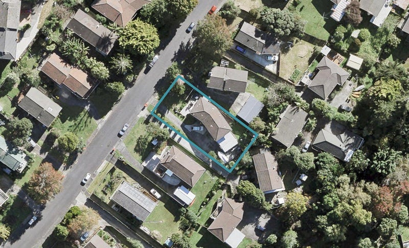 10 Freya Place, Torbay, Auckland - Carousel 1