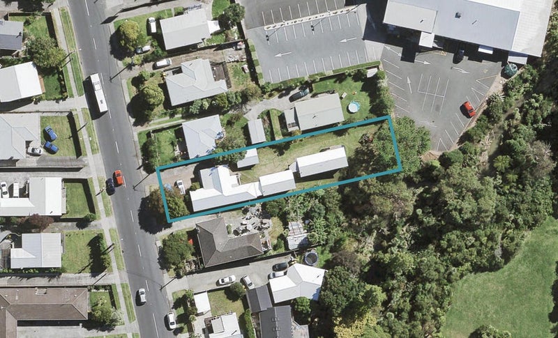 58 Glendale Road, Glen Eden, Auckland - Carousel 1
