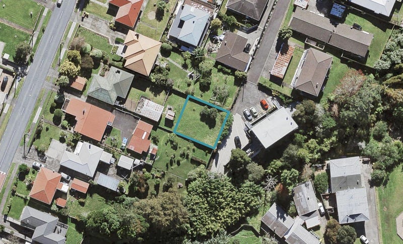 33D Kelwyn Road, Kelston, Auckland - Carousel 1