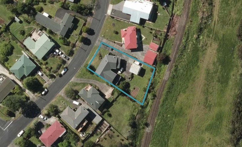 35 Fisher Terrace, Kamo, Whangarei - Carousel 1