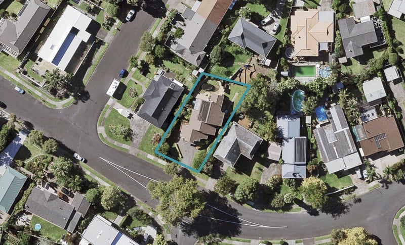 17 Himalaya Drive, Half Moon Bay, Auckland - Carousel 1
